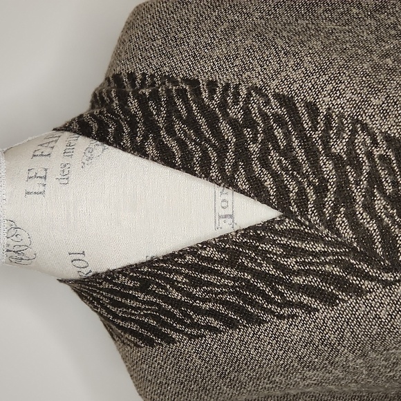 Vintage Reversible Zebra Cape Shawl - Picture 8 of 11